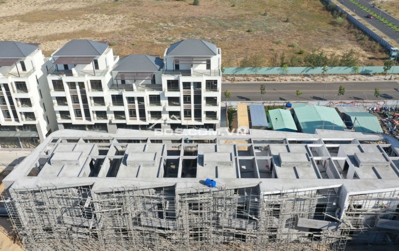 Nhà 3 tầng nội bộ Lê Duẩn, gần biển, gần Tháp Nghinh Phong hoàn thiện ngoài 0866563878