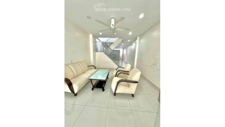 Nhà Hẻm Xe Hơi Giáp Phú Nhuận , Bình Thạnh 80m 3 tầng