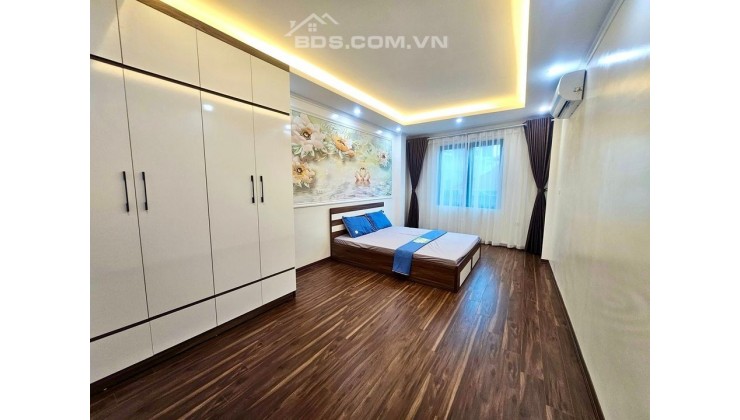 Bán Cầu Giấy, Ngõ rộng thông ôtô tránh, Gần phố kinh doanh, 80m², 4 tầng , nhỉnh 20 tỷ