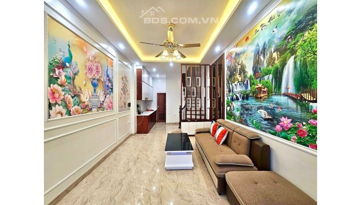 Bán Cầu Giấy, Ngõ rộng thông ôtô tránh, Gần phố kinh doanh, 80m², 4 tầng , nhỉnh 20 tỷ