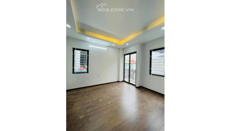 Bán nhà ở ngay Tân Bình.Phạm Văn Hai 46m2 Hẻm ÔTÔ. 6 toi nhỉnh