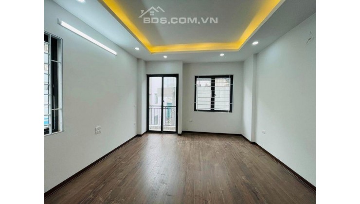 Bán nhà ở ngay Tân Bình.Phạm Văn Hai 46m2 Hẻm ÔTÔ. 6 toi nhỉnh