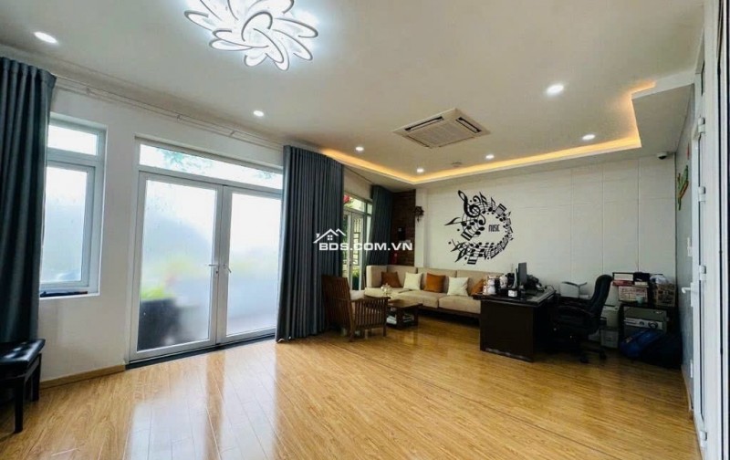 Khu VIP !! Hoàng Hoa Thám Hẻm Xe Hơi 156m Giá Chỉ 23 tỷ