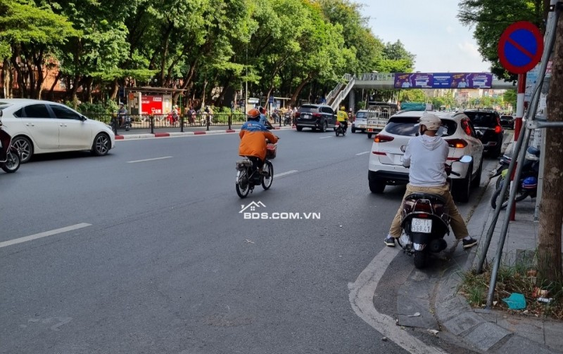 Bán nhà Tây Sơn-Quận Đống Đa, gần phố, ở ngay, 40m*5T. Chỉ 7.85 tỷ.