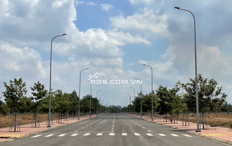 Chính chủ bán lỗ lô đất dự án Mega City 2, mặt tiền đường 25C - Nguyễn Ái Quốc rộng 100m