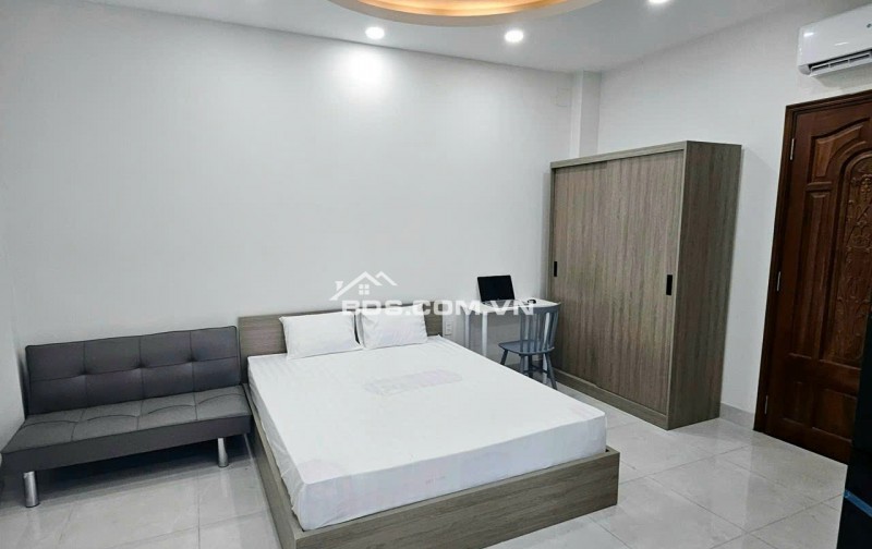 Cho thuê nhà 1/ hà huy giáp, quận 12. 15tr. 5 tầng, dtsd 350m2.