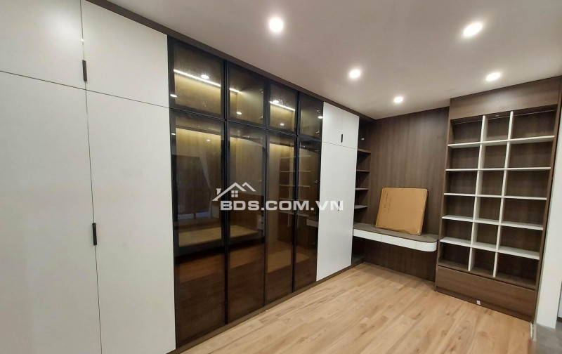 BÁN NHÀ GIÁP BÁT, HOÀNG MAI ĐẸP NHƯ RESORT 5 SAO - Ở SƯỚNG - 42m x 5T - CHỈ 6 TỶ NHỈNH