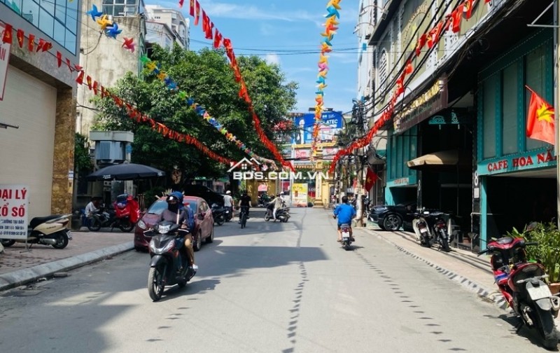 Bán nhà Xã Đàn, 78m, mặt tiền 7.2m, trước nhà container quay đầu, giá 15.2 tỷ