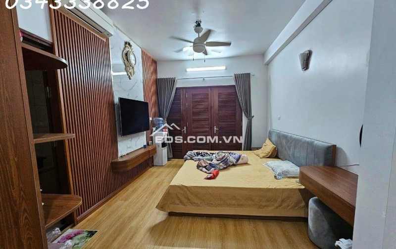 Cần bán gấp nhà ngõ kinh doanh rất gần phố Thái Hà Vip, DT 35m x 5T, giá 9,5 tỷ có TL