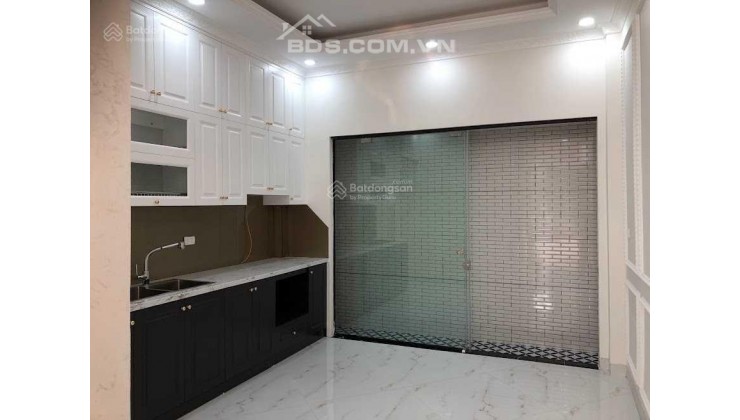 Nhà chia lô Gốc Đề ngõ thông dt 48.3m2 xây dựng 41m² x 5T, giá 5,9 tỷ.