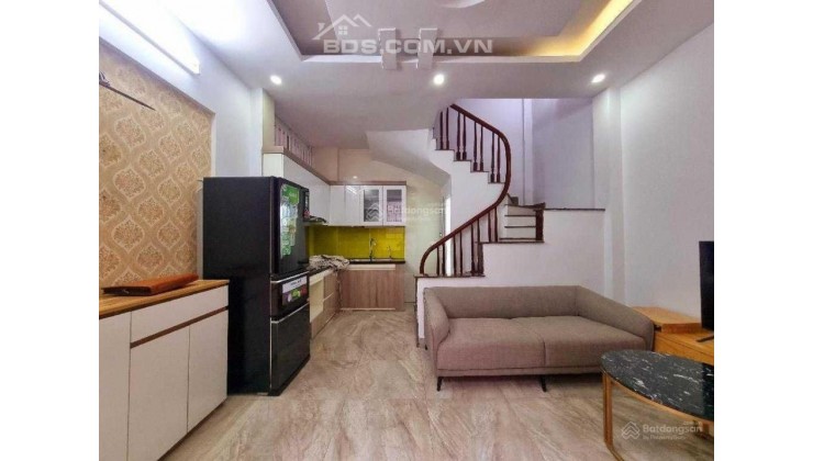 ĐẸP ! NHÀ RIÊNG PHẠM VĂN ĐỒNG 40M2 XÂY 5 TẦNG GIÁ CHỈ NHỈNH 5 TỶ .