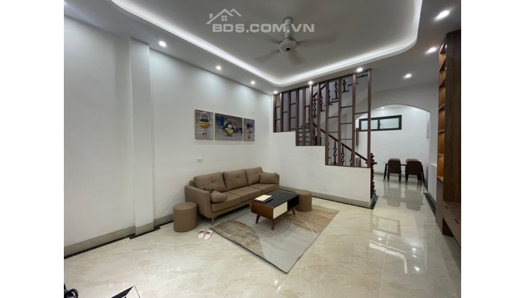 Nhà Hồ Tùng Mậu, 50 m2 4 tầng an ninh tốt, dân trí cao, để lại full nội thất. Sổ đẹp, giao dịch ngay