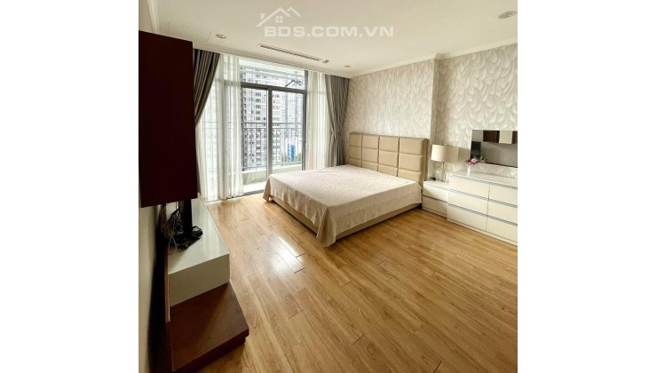 Cho thuê căn hộ 4 PN Vinhomes Central Park giá rẻ