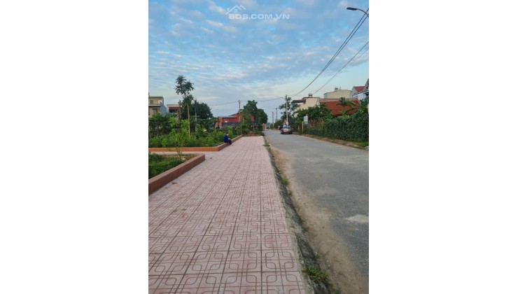 Bán Lô Đất Hương Gián, Yên Dũng, Bắc Giang. 100m2. MT 5m. Giá 1.950