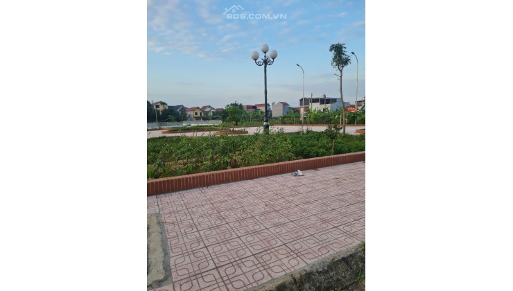 Bán Lô Đất Hương Gián, Yên Dũng, Bắc Giang. 100m2. MT 5m. Giá 1.950