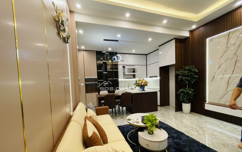 Bán Nhà VIP Hai Bà Trưng, 45M2,10 tỷ,nội thất siêu đẹp.tiện ích miễn chê.