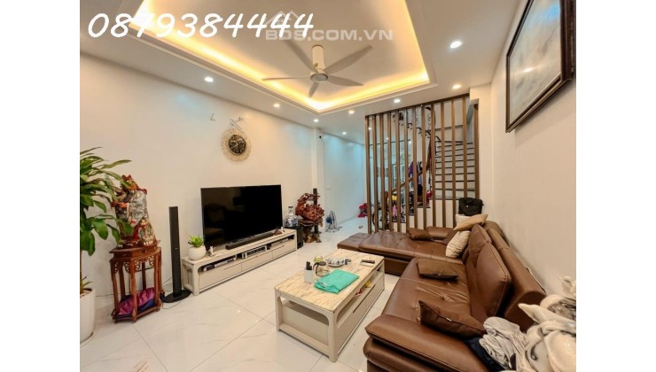 HIẾM - TÔN ĐỨC THẮNG - T.T ĐỐNG ĐA - 56M2 X 6T - VIEW SÂN TENNIS - ĐẸP LUNG LINH - Ô CHỜ THANG MÁY - 30M RA Ô TÔ - VỪA Ở VỪA CHO THUÊ