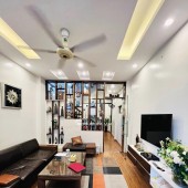 Tháp A, toà big Tower phạm hùng- Nam Từ Niêm. Full nội thất diện tích khủng 122M2 giá 5,2 tỷ.
