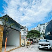 Trung tâm Trâu Quỳ -73m2 viện kinh tế mtien 5.6m nở hậu đường 5m thông .0982852808