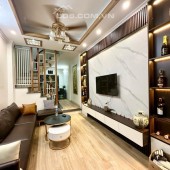 Tam Trinh. Nhà dân xây, mặt ngõ thông, kinh doanh, ô tô đỗ cửa