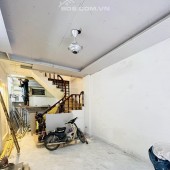 Nhà đẹp đường Cầu Giấy (7.2 tỷ) - 30 m ra phố - 2 thoáng - 38 m2 x 5 tầng, mặt tiền 3.8m