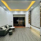 Bán nhà Đống Đa Diện tích: 30m2 x 5 tầng  mới coong