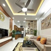 ** HIẾM Đức Diễn - Ô TÔ gần - BÃI ĐỖ XE CÁCH nhà 15m - NHÀ DÂN Xây - 37M2 , 4 NGỦ, NHỈNH 5 TỶ