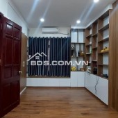 Bán nhà Đường Láng - Phân lô - sát ô tô- mặt tiền rộng - 39m2 x 4T - Chỉ 6.95 tỷ