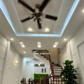 Bán nhà  Cầu Giấy, Trần Đăng Ninh, Dịch Vọng,Dt45m2, 5T,MT4m, giá nhỉnh 8 tỷ