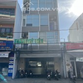 Cho thuê toàn bộ toà nhà 6,5 tầng mặt tiền 114 Hoàng Hoa Thám ngay trung tâm