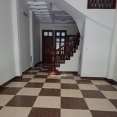 Cho thuê nhà 50m2 xây 6 tầng tại ngõ 215 phố Trần Quốc Hoàn, Cầu Giấy
