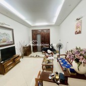 Bán nhà phố Bạch Mai , Hai Bà Trưng 33m x 4 tầng cách trục chính 15m , ngõ thông 2 phố lớn