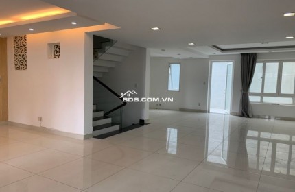 Cho thuê Villa mặt tiền đường phường An Phú An Khánh Q2 phù hợp làm văn phòng