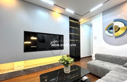 Bán nhà Hoàng Mai Oto oto 7 chỗ đỗ cổng  LH em Hạnh 0814982137