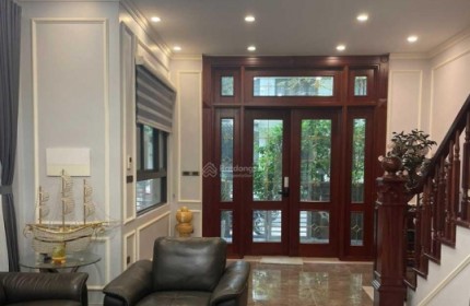 Cần bán nhanh biệt thự SL 122,5m2, vị trí đẹp và hoàn thiện tỉ mỉ và đẹp chất lượng, tại VinhomesTL