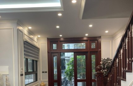 Chính chủ cần bán nhanh căn Biệt thự song lập 123m2, vị trí đẹp gần trung tâm và chủ mua thô về hoàn thiện tỉ mỉ và đẹp chất lượng nhà mới 99% tại