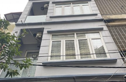 Siêu Hiếm Phân lô Trần Quốc Hoàn, 55M2, 17,2 Tỷ, 4T, Nhà Đẹp mặt phố Kinh Doanh, Ô tô đỗ cửa