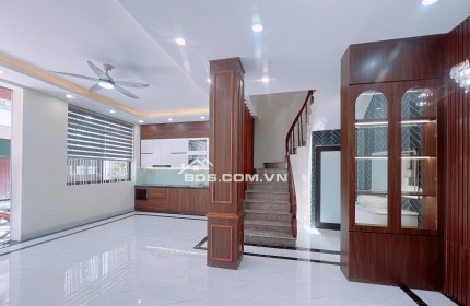 NHÀ ĐẸP ĐẠI MỖ - DÂN XÂY- 32M2- 5 TẦNG 2 THOÁNG- Ở SƯỚNG GẦN VẠN PHÚC