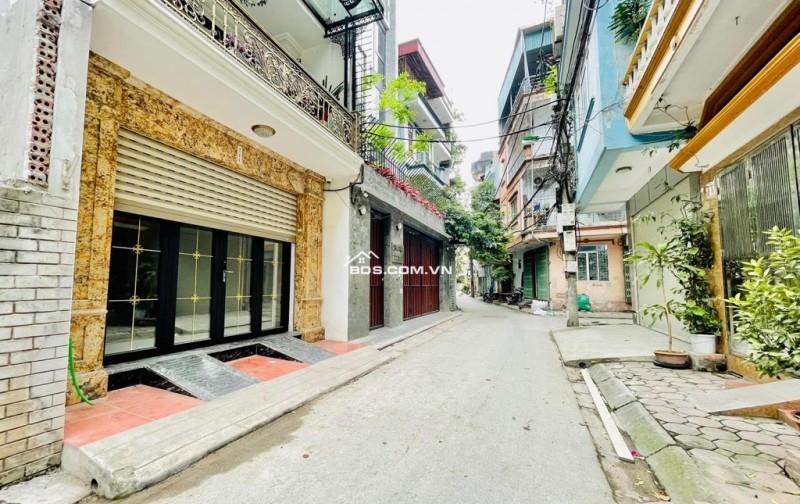 Bán nhà 5 tầng, 45m2, hàng xóm, sát times city, gần bãi ô tô, quận hai bà, chỉ hơn 6 tỷ