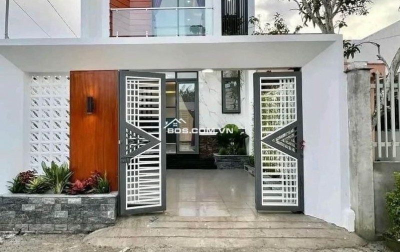 Bán gấp nhà Phường 15 Quận Tân Bình(63m2) giá chỉ 1 tỷ 2, cho thuê 15tr/T