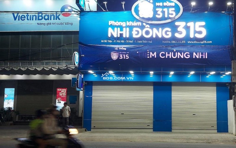 Cho thuê nhà mặt tiền nằm tại ngã ba Bà Triệu - Hà Huy Tập