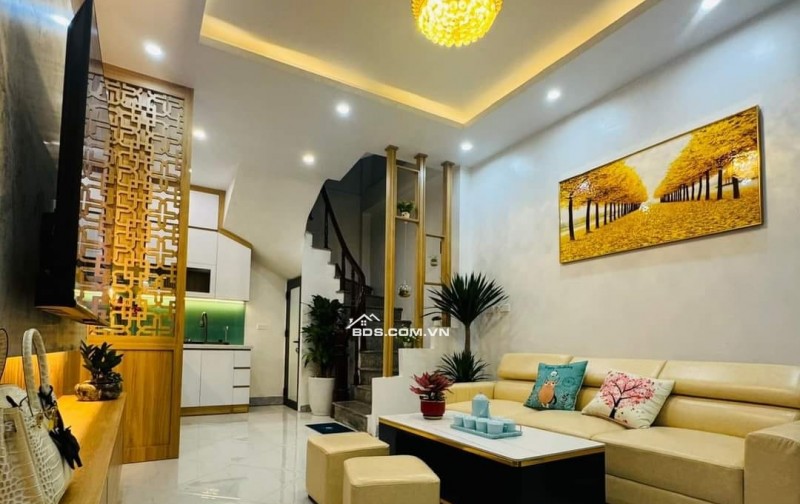 BÁN NHÀ HOÀNG HOA THÁM - BA ĐÌNH
DT 32M2 X 6 TẦNG, MĂT TIỀN 4,2M