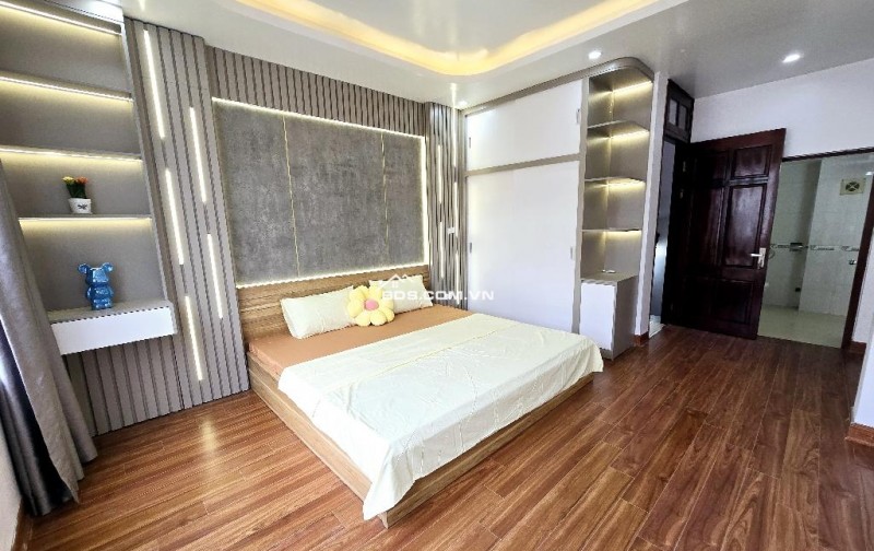 Nhà đẹp Bùi Xương Trạch, full nội thất cao cấp, view hồ Đầm Hồng, 50m2,  chỉ 6.6 tỷ