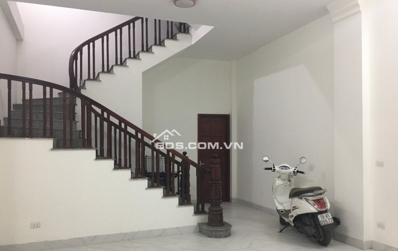 Nhà phố Định Công, Hoàng Mai 42m 5 tầng chỉ nhỉnh 5 tỷ