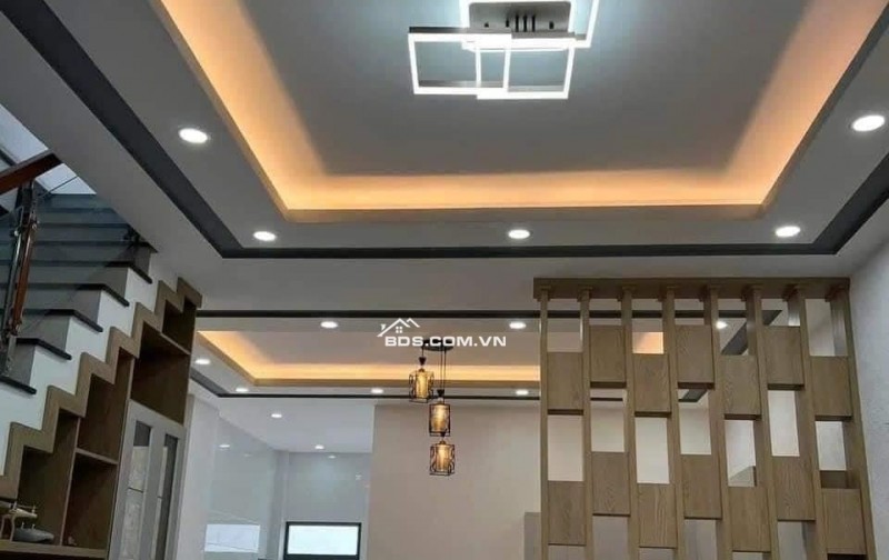 B.Án nhà quận 10 , gần tô hiến thành 52m2 , đường 7m, 2 tầng nhĩnh 6 tỷ