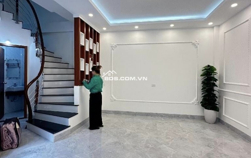 Bán nhà 4 tầng, 40m2, trung tâm Hai Bà Trưng, cách ô tô hơn chục mét, chỉ hơn 6 tỷ