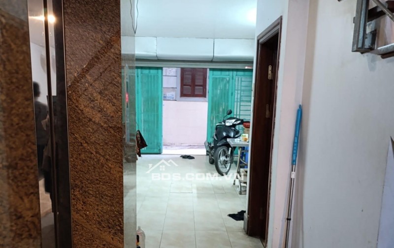 Nhà phố thuỵ khuê, dt; 60m x 5 tầng, có thang máy. ô tô đỗ cửa. kinh doanh, văn phòng