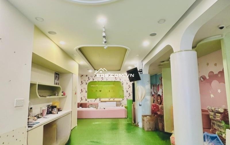 Măt tiền Kinh Doanh Đồng Đen 235m2 3 Tầng hơn 49 tỷ khu Bàu Cát Tân Bình