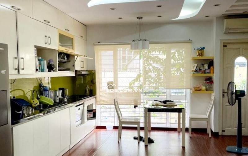 BÁN BIỆT THỰ MẶT PHỐ ĐÔNG QUAN CẦU GIẤY 130m 5T 10m MẶT TIỀN RỘNG, LÔ GÓC 3 THOÁNG, Ở VÀ KINH DOANH