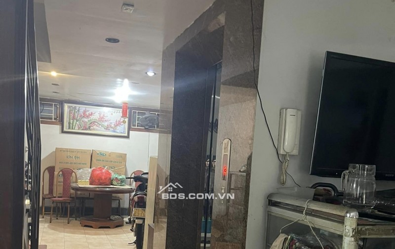 Nhà phố thuỵ khuê, dt; 60m x 5 tầng, có thang máy. ô tô đỗ cửa. kinh doanh, văn phòng